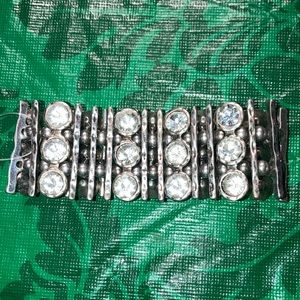 NWOT Stretch st bracelet w/st dividers & beads, lg rhinestones $15